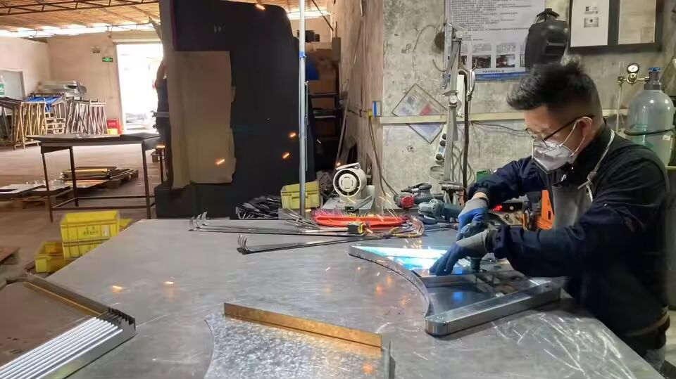 Chenhang Display Technology (shenzhen) Co., Ltd. manufacturer production line